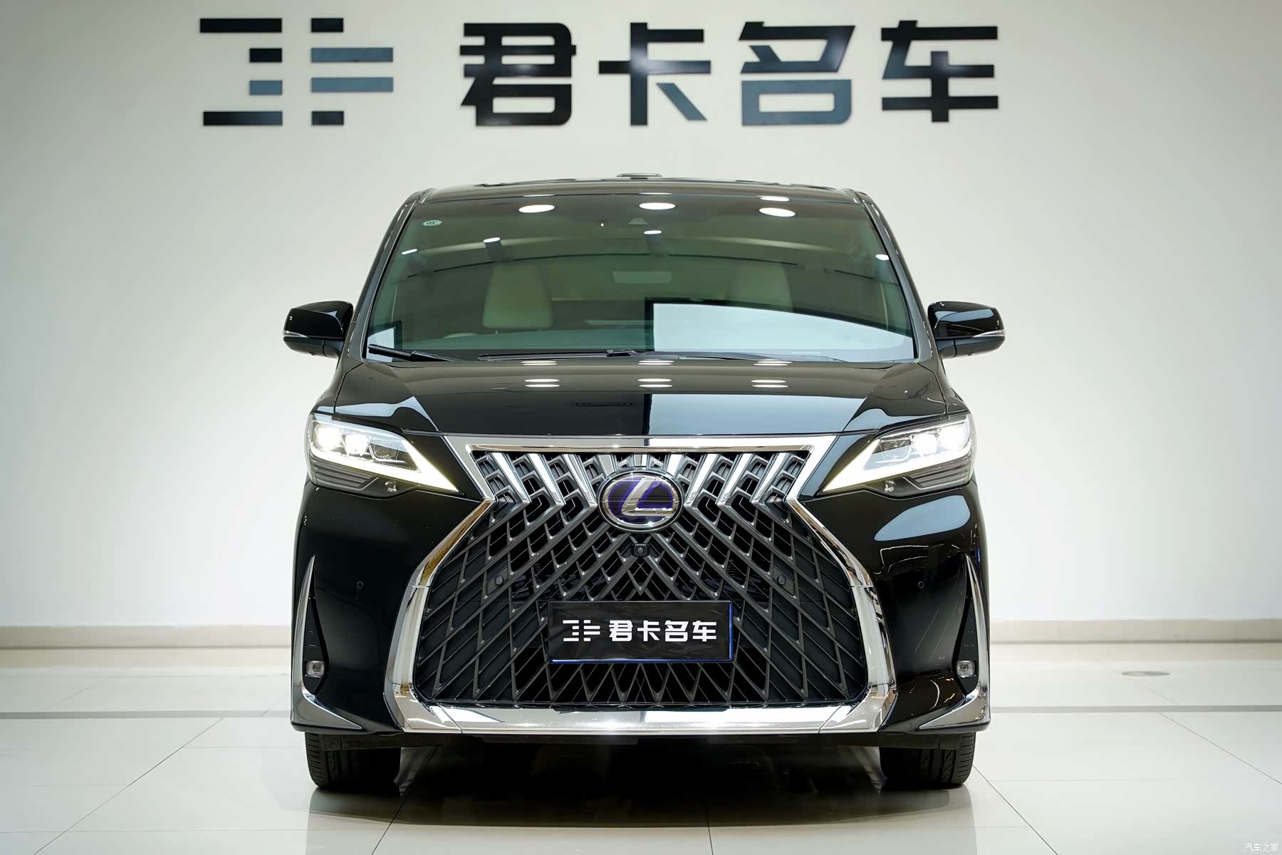 Lexus LM, 2022 2
