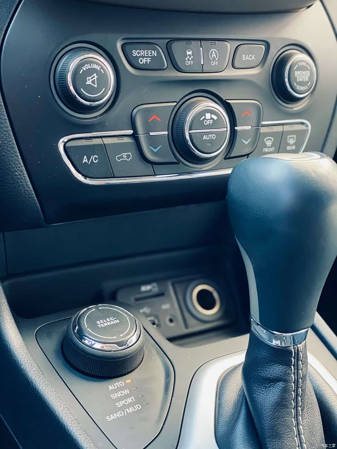 Jeep Cherokee, 2016 8