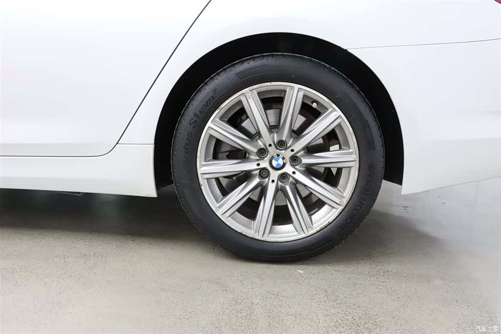 BMW 5 Series, 2017 33