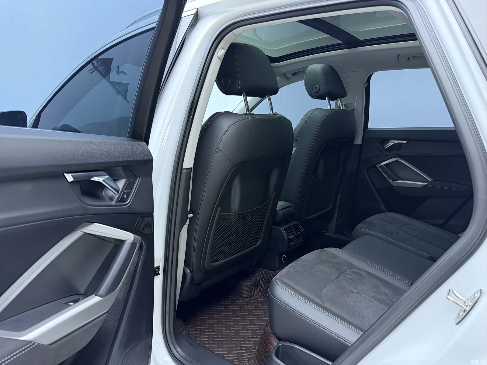 Audi Q3, 2022 25
