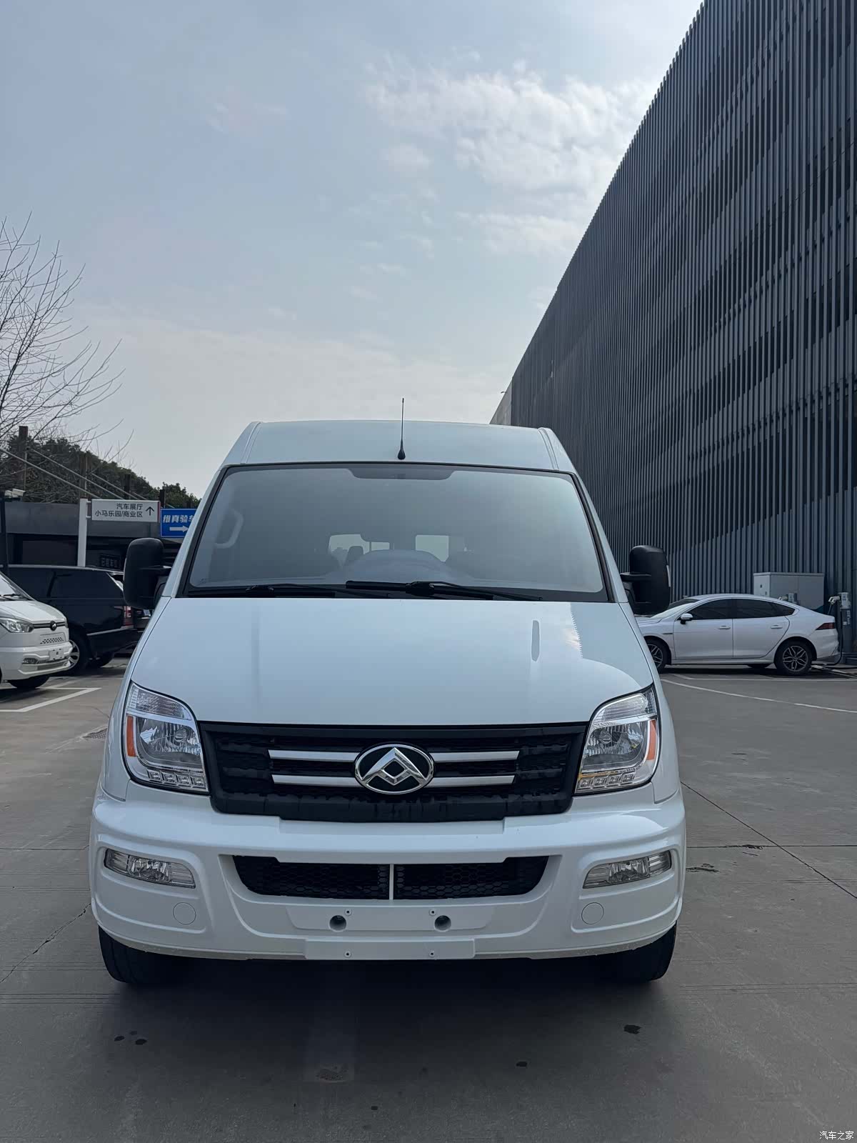 Maxus V80, 2022 2
