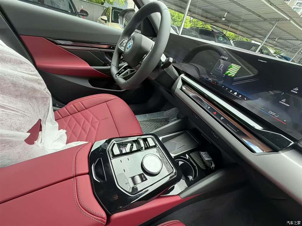 BMW 5 Series, 2026 25