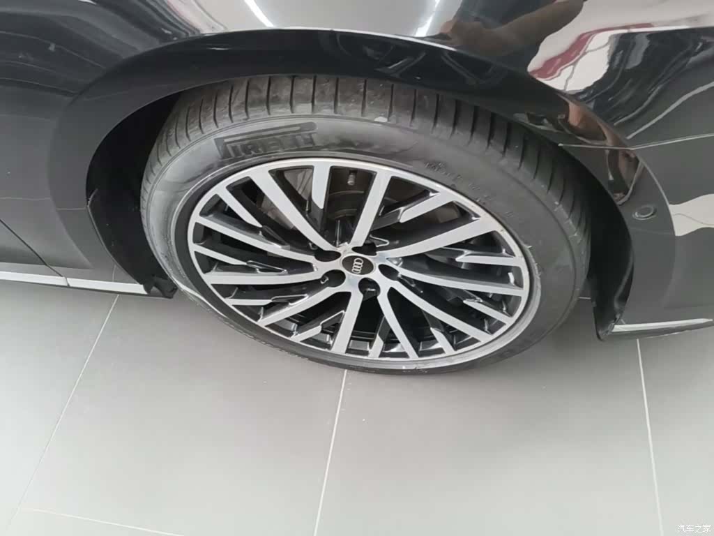 Audi A8L, 2024 14