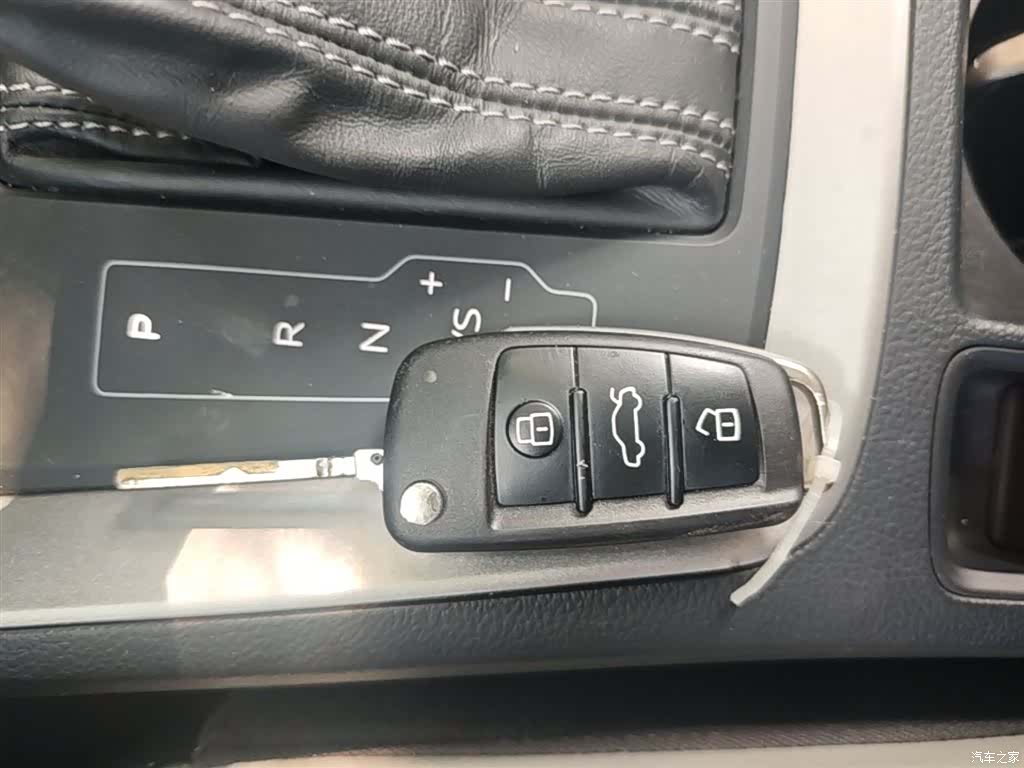 Audi Q3, 2020 9