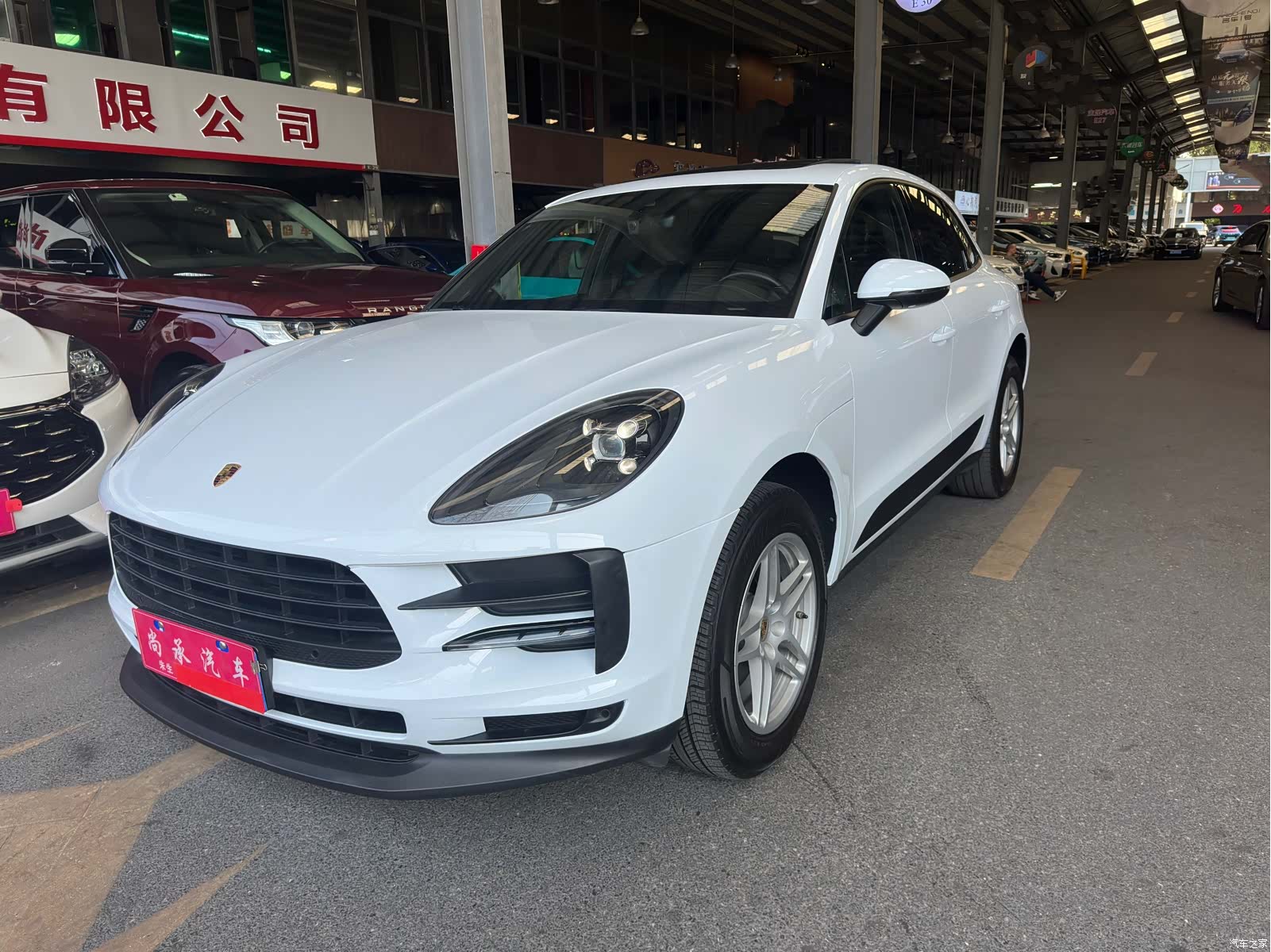 Porsche Macan, 2020 1