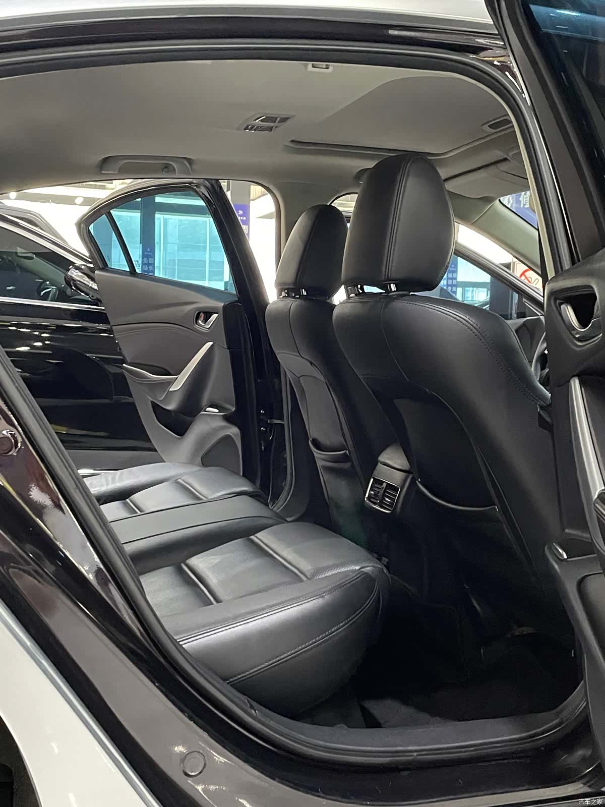 Mazda Atenza, 2018 9