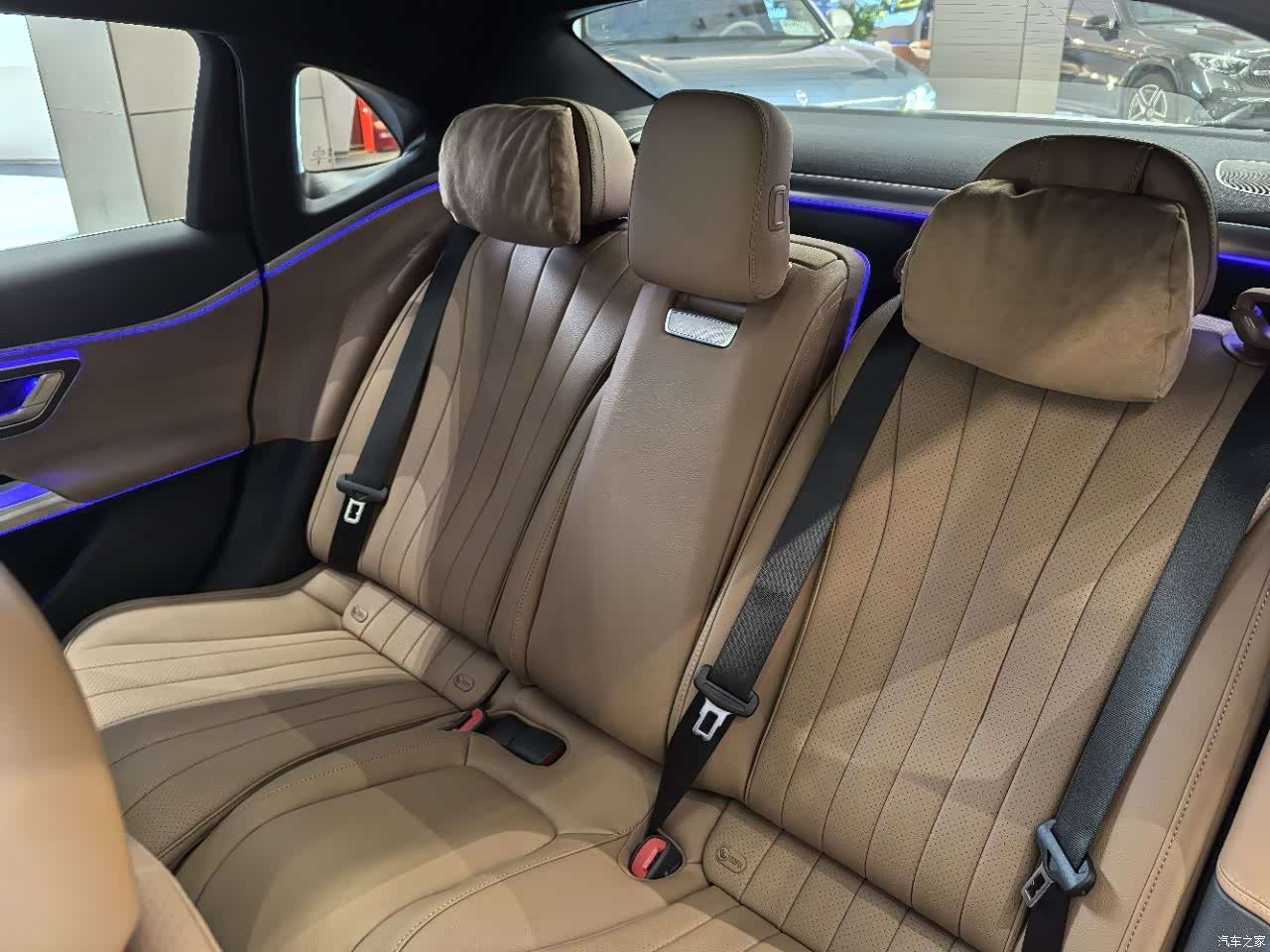 Mercedes-Benz E-Class, 2025 11