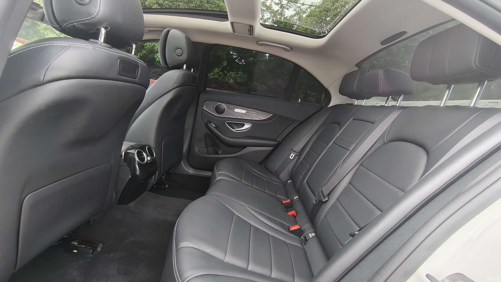 Mercedes-Benz C-Class, 2018 6
