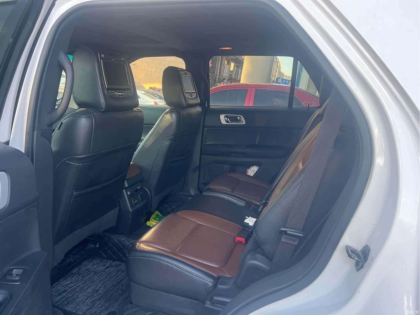 Ford Explorer, 2014 8