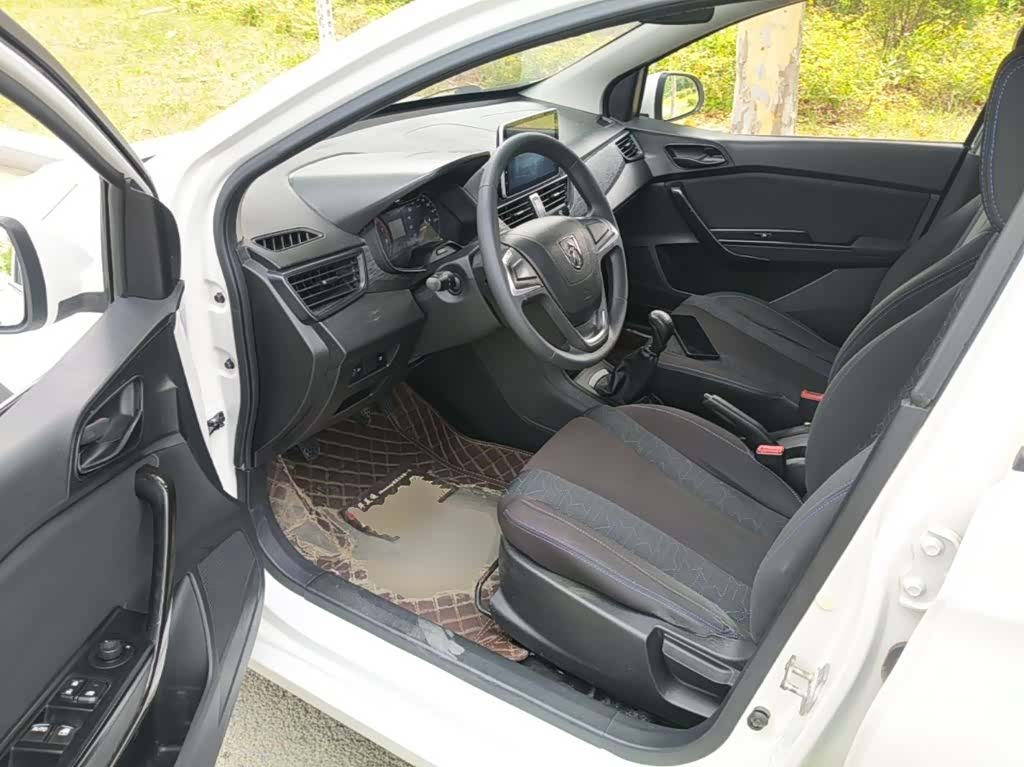 Wuling 310, 2020 16