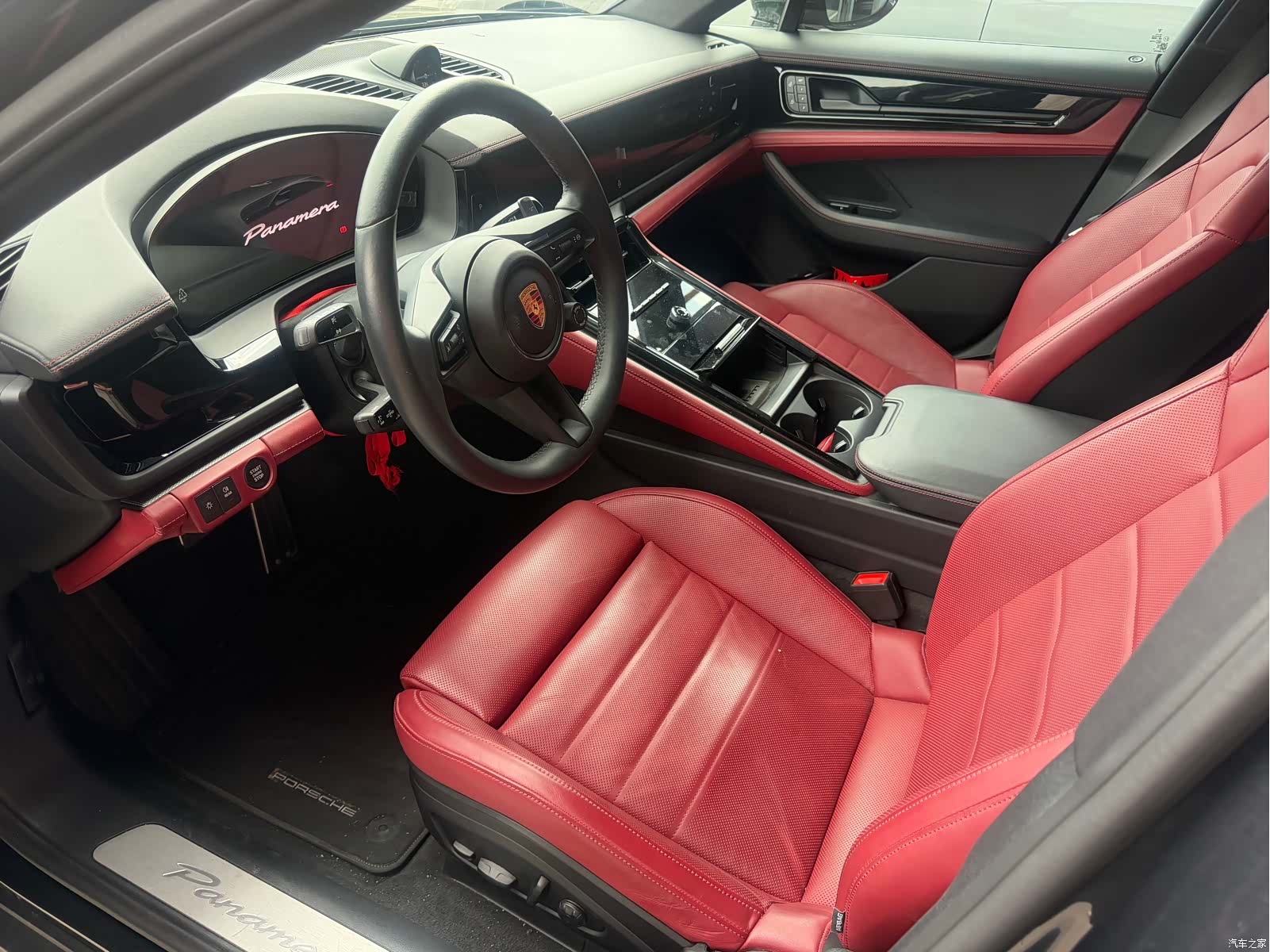 Porsche Panamera, 2024 2