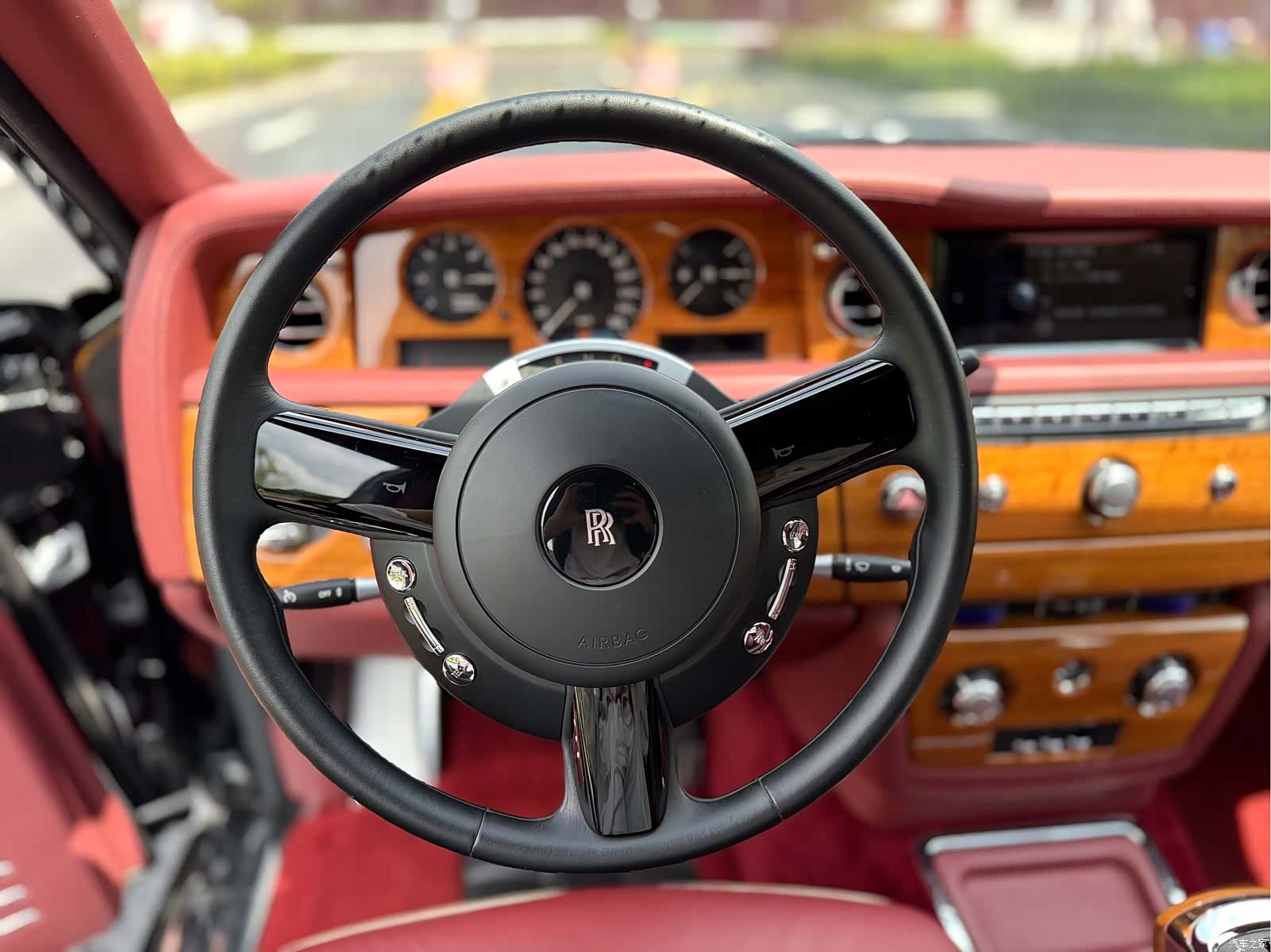 Rolls-Royce Phantom, 2015 23