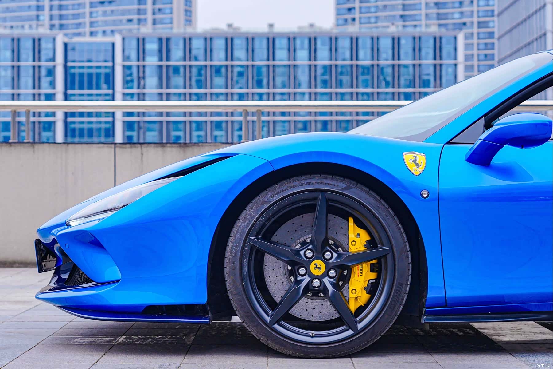 Ferrari F8, 2021 23
