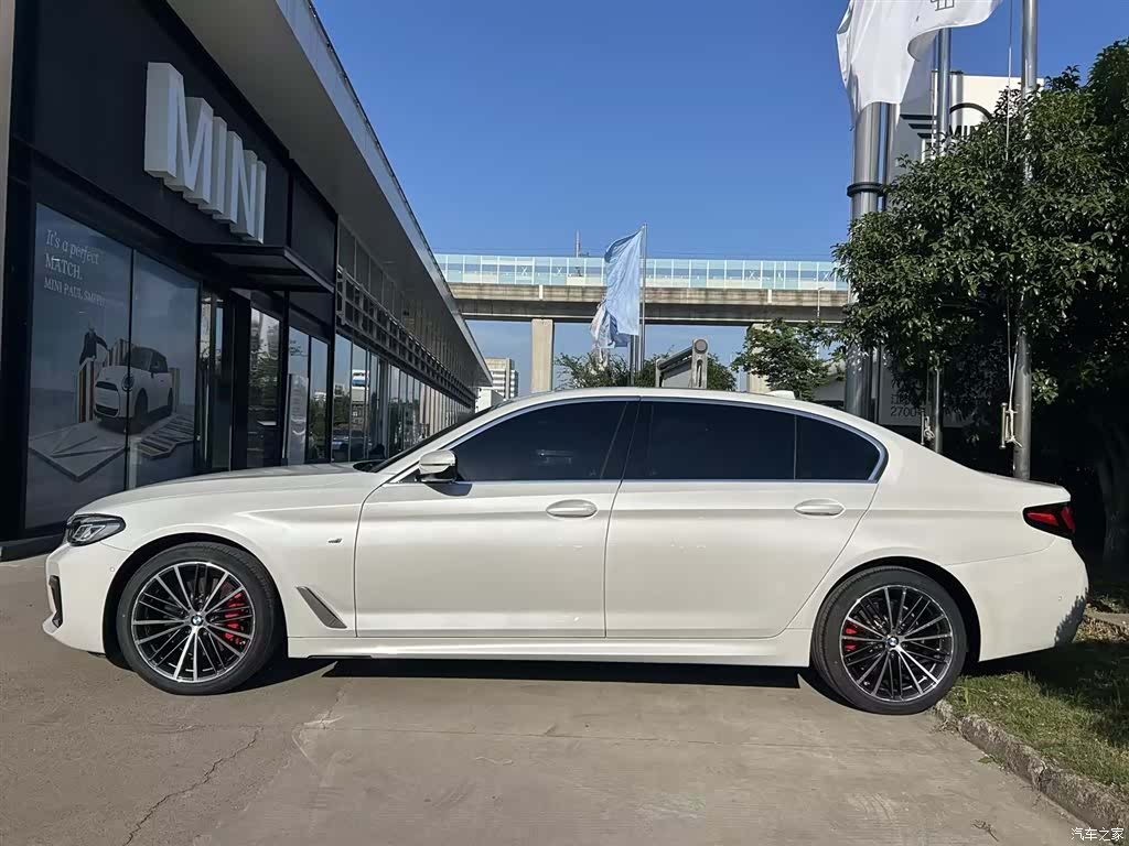 BMW 5 Series, 2021 3