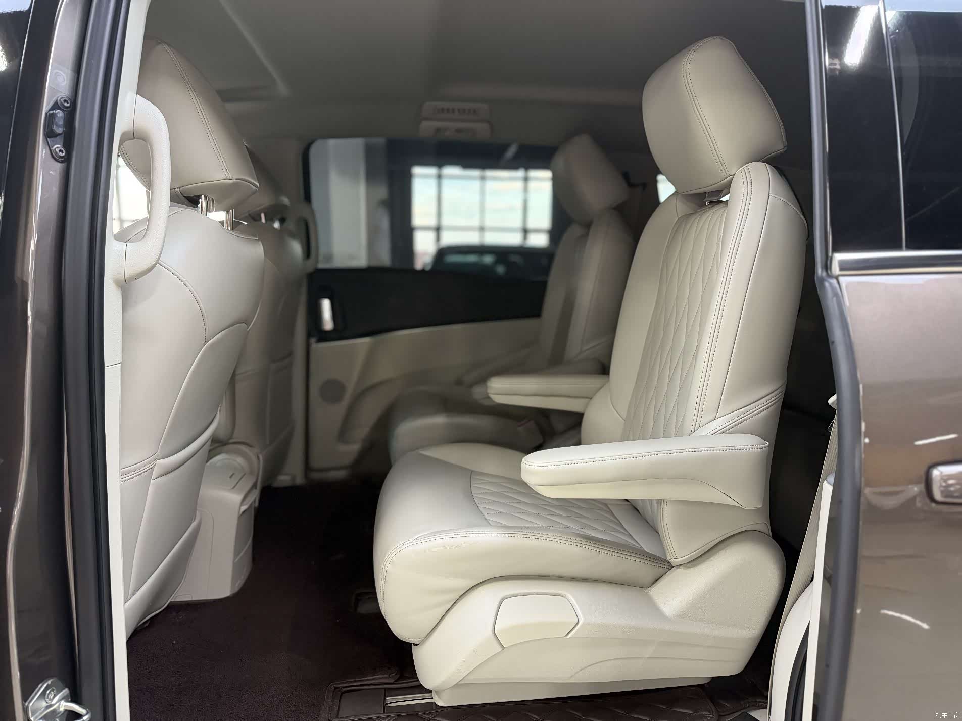 Buick GL8, 2023 6