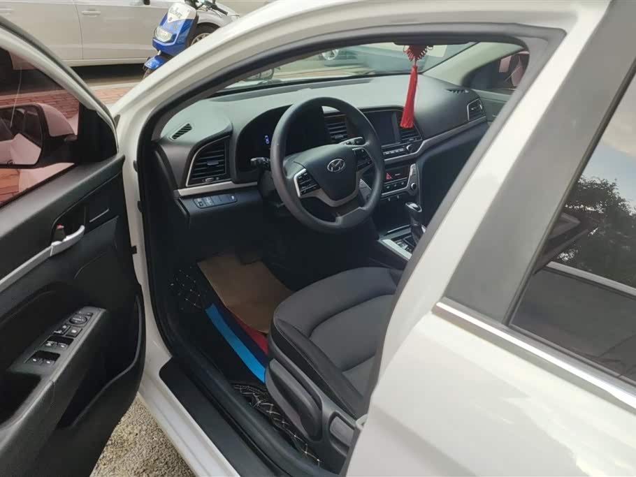 Hyundai Lead