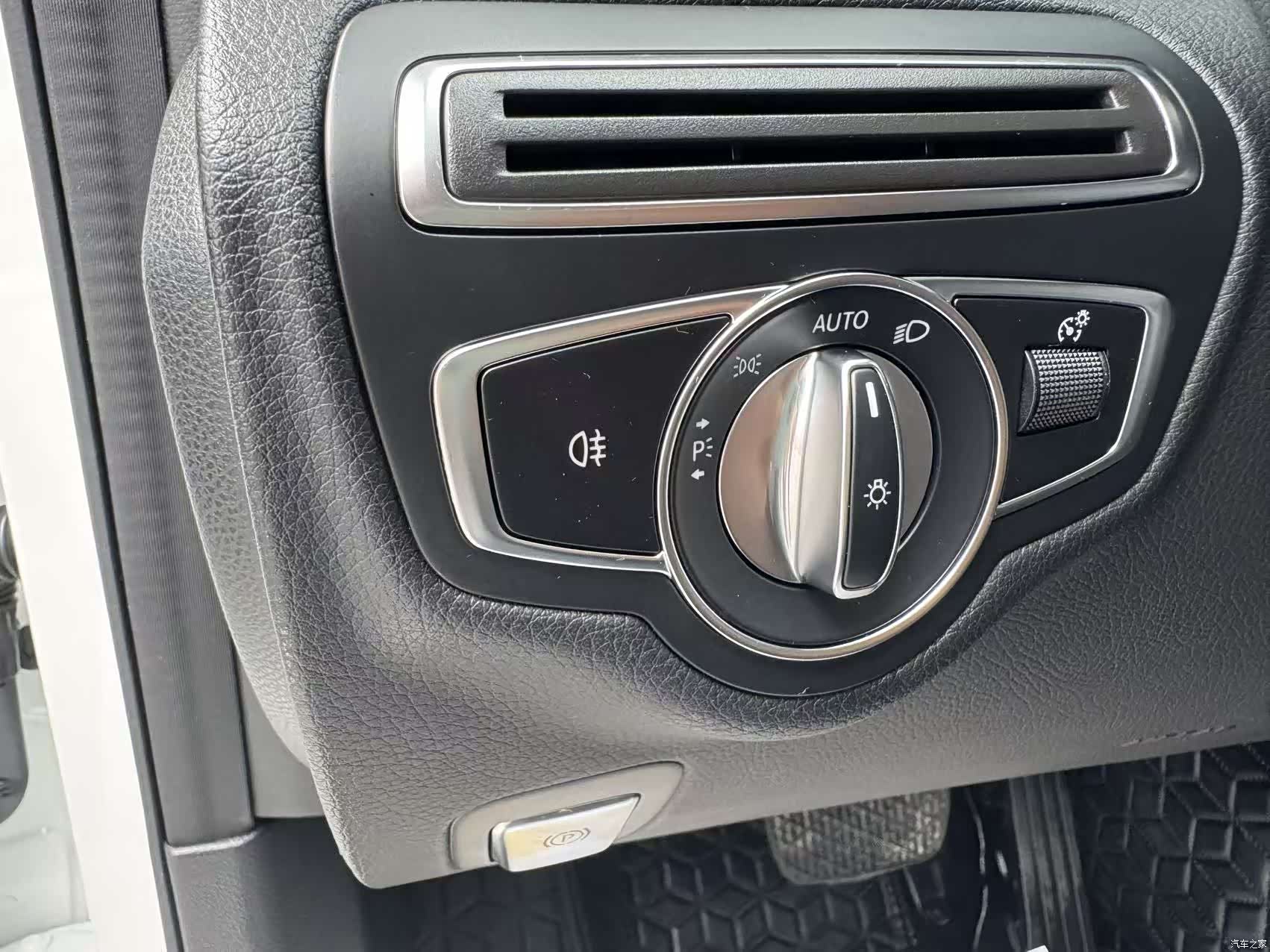 Mercedes-Benz C-Class, 2020 12