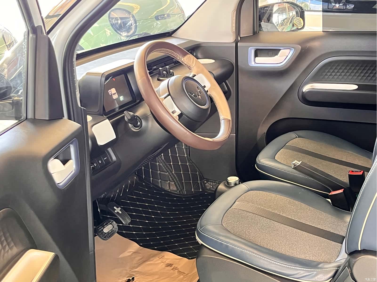 Wuling MINIEV, 2024 7