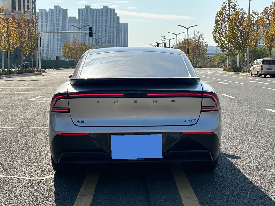 XPENG P7+