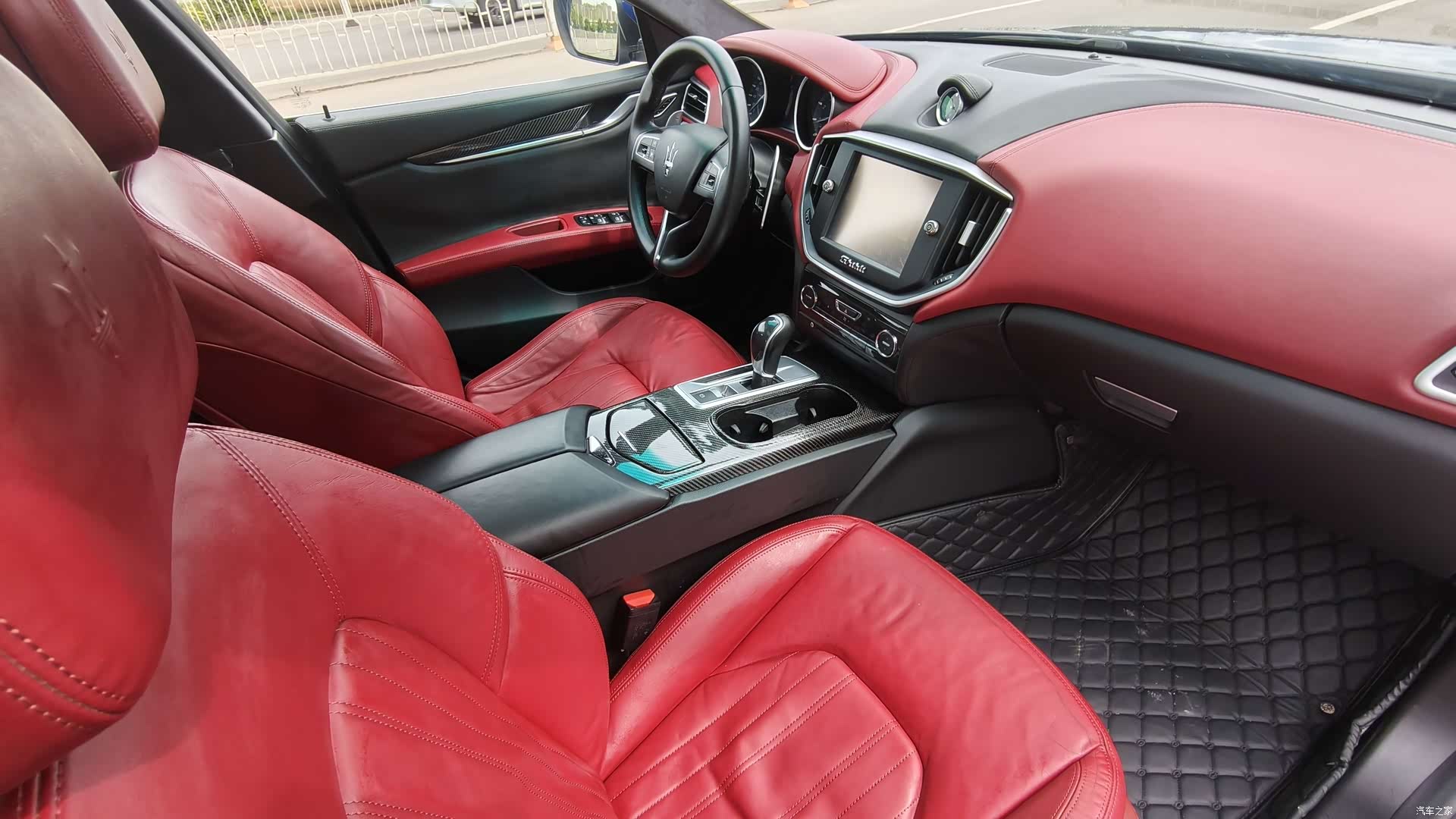 Maserati Ghibli, 2015 15
