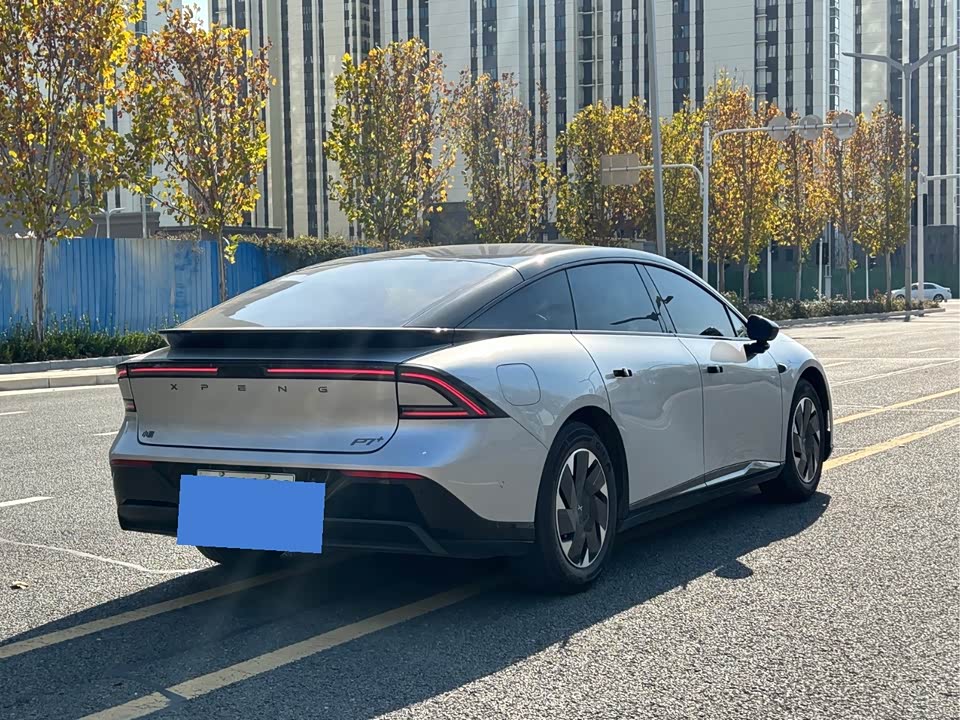 XPENG P7+