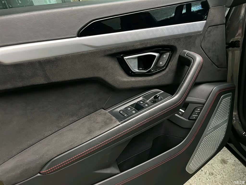 Lamborghini Urus, 2019 11