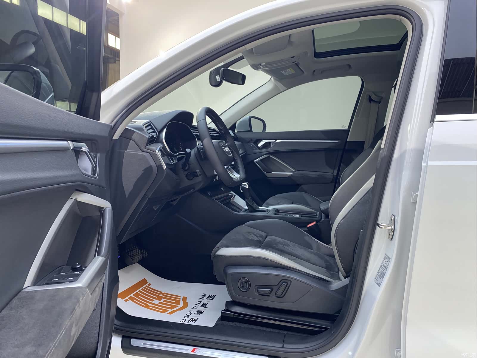Audi Q3, 2022 13