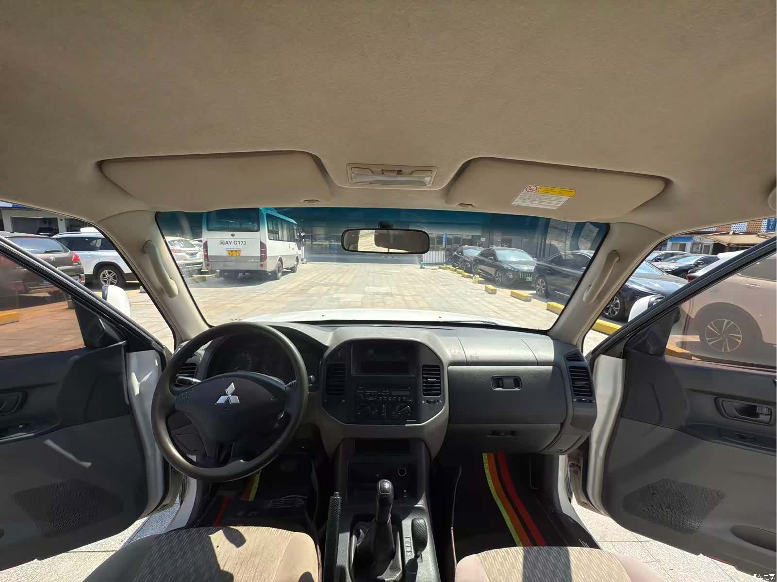 Mitsubishi Pajero, 2013 8