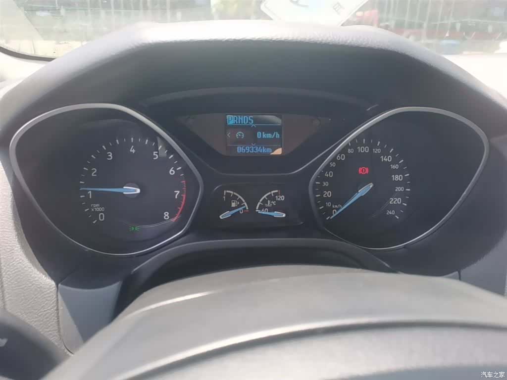 Ford Focus, 2018 12