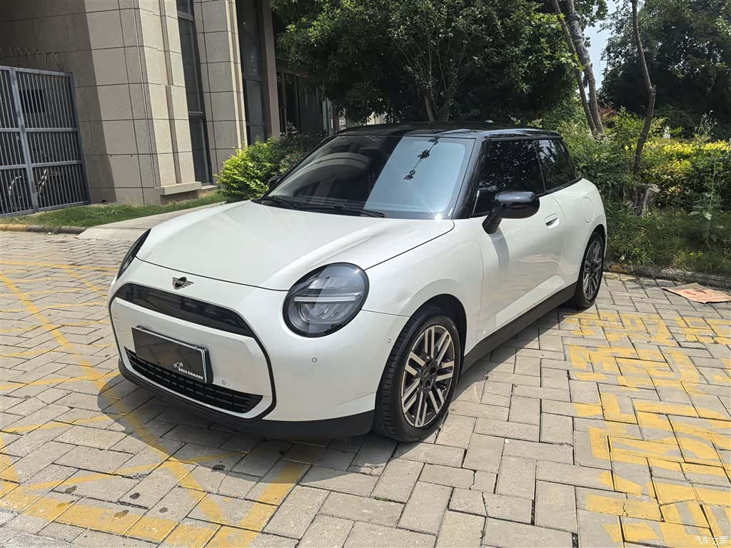 Mini Cooper, 2024 3