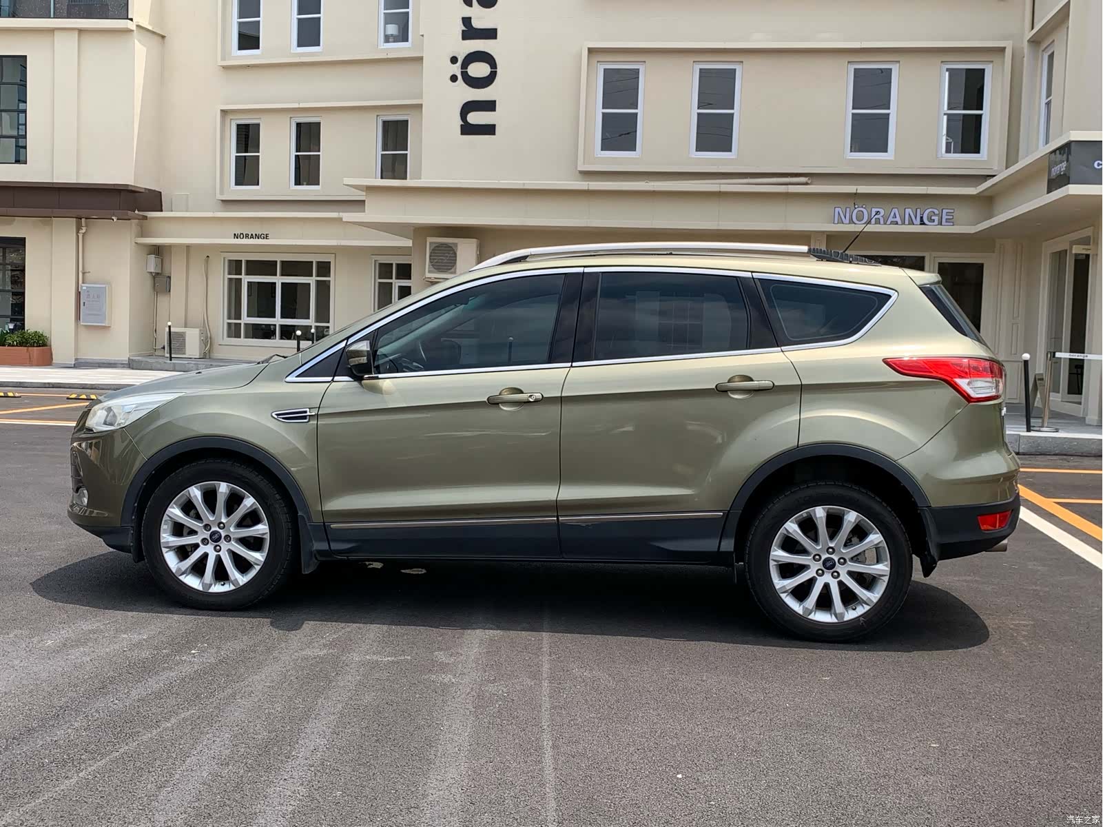 Ford Kuga, 2014 7