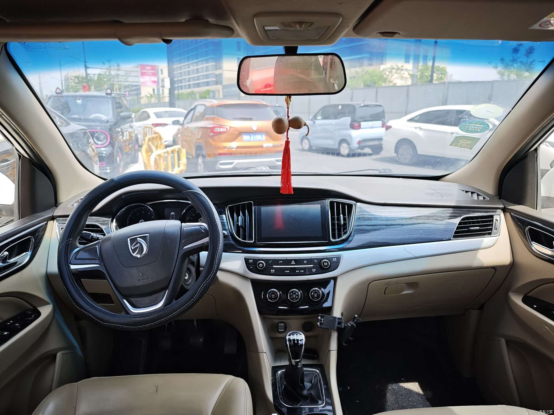 Wuling 730, 2016 9