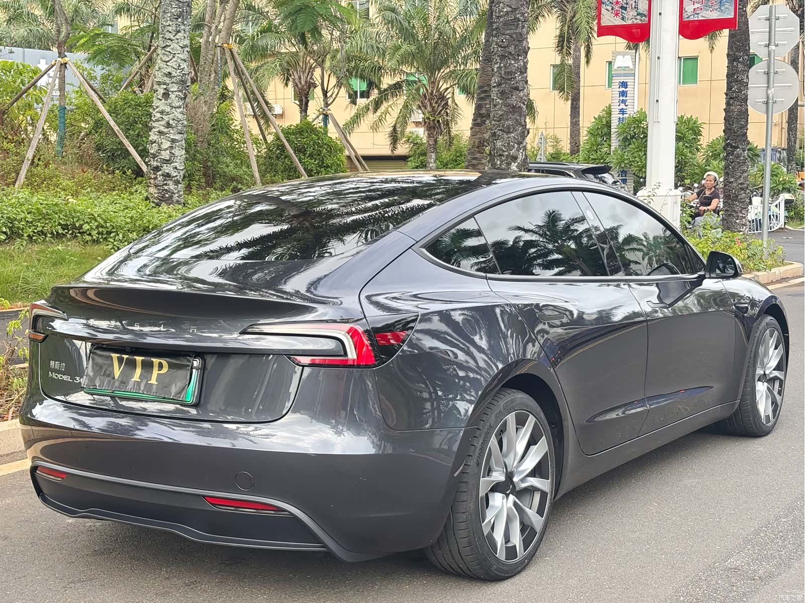 Tesla Model 3, 2024 9