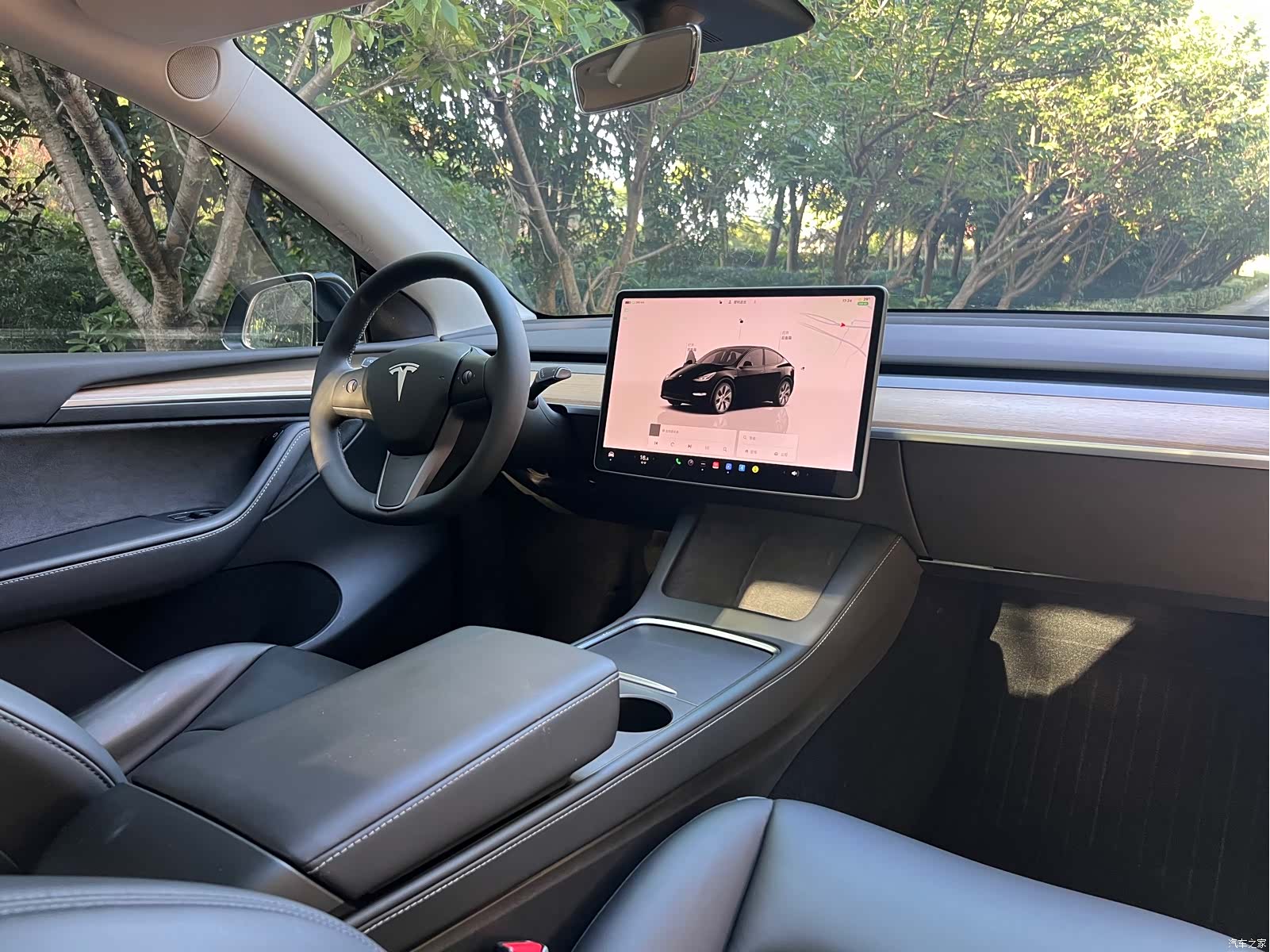Tesla Model Y, 2022 16