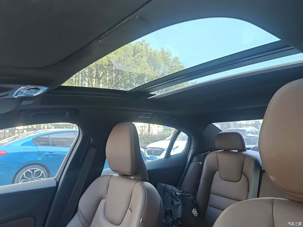 Volvo S60, 2022 18