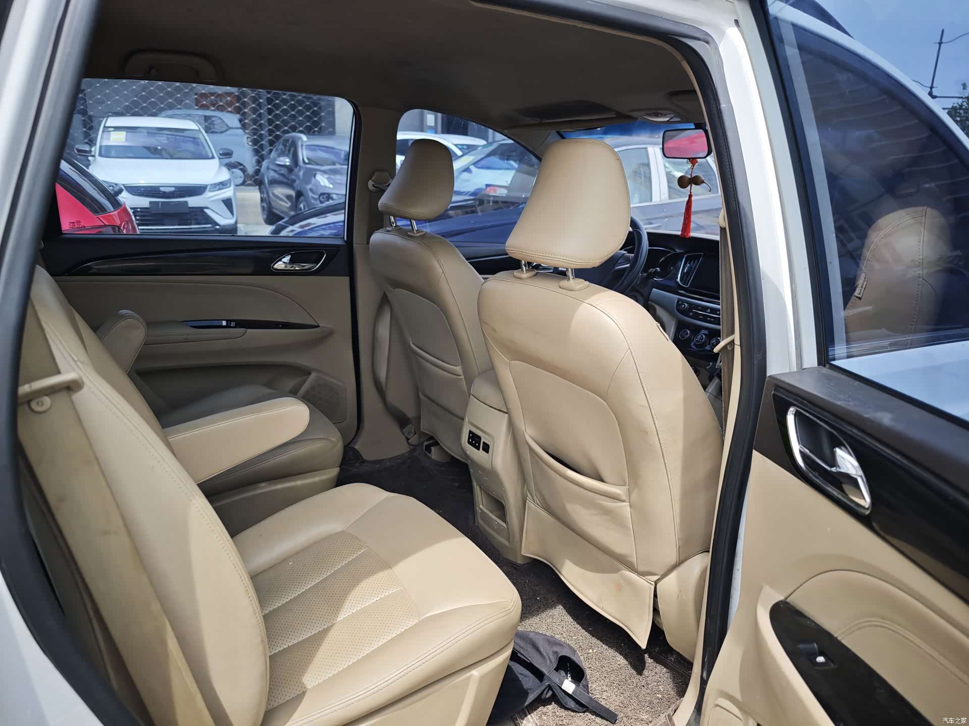 Wuling 730, 2016 12