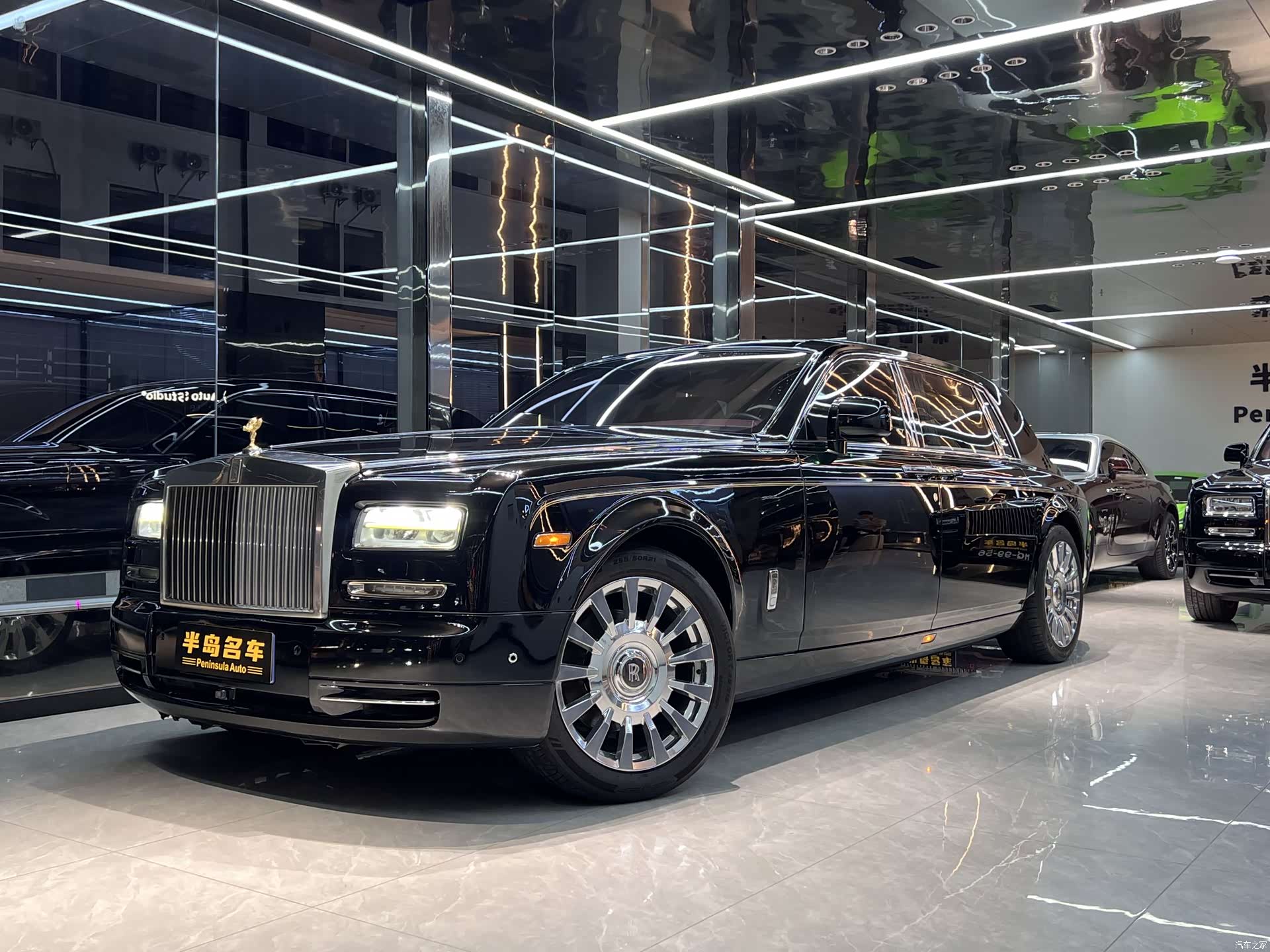 Rolls-Royce Phantom, 2013 1