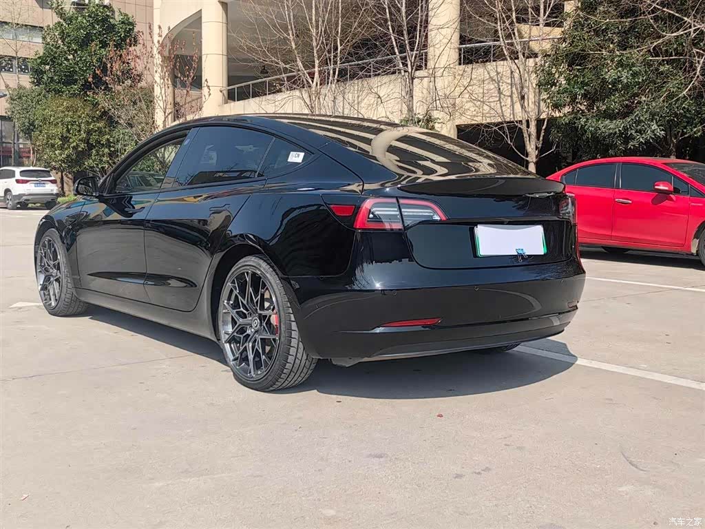 Tesla Model 3, 2023 18