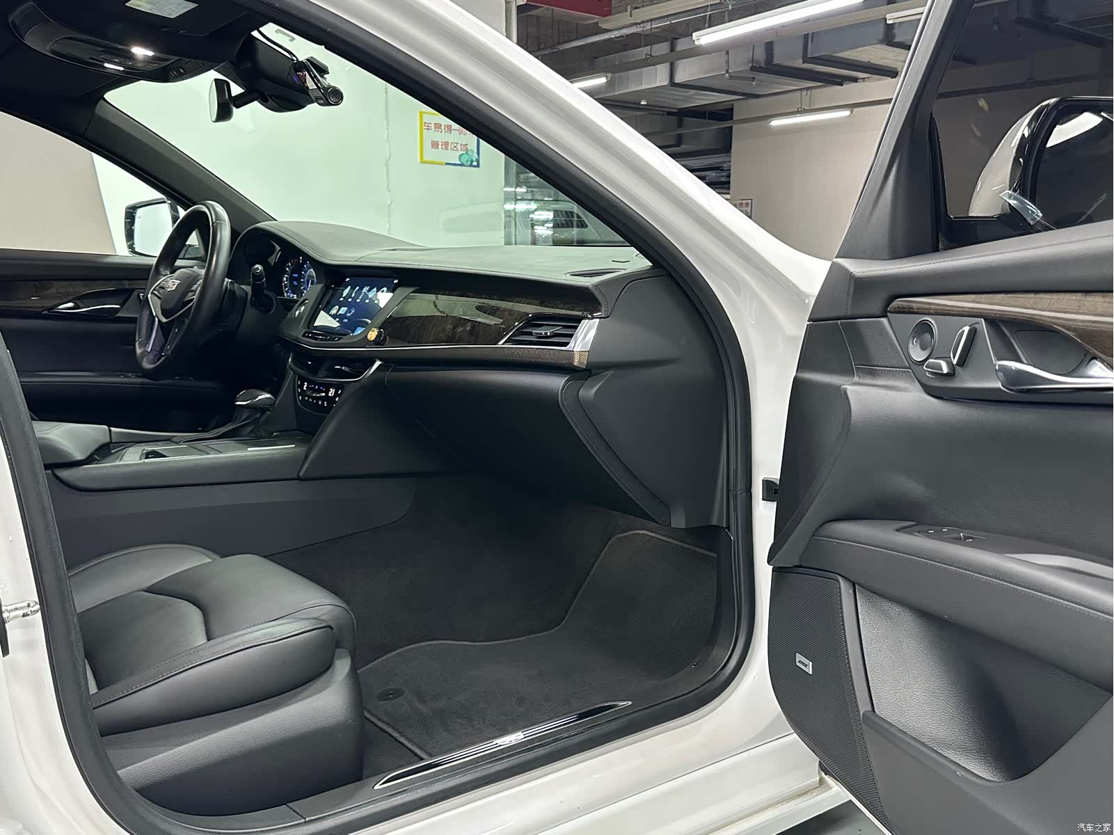 Cadillac CT6, 2016 18