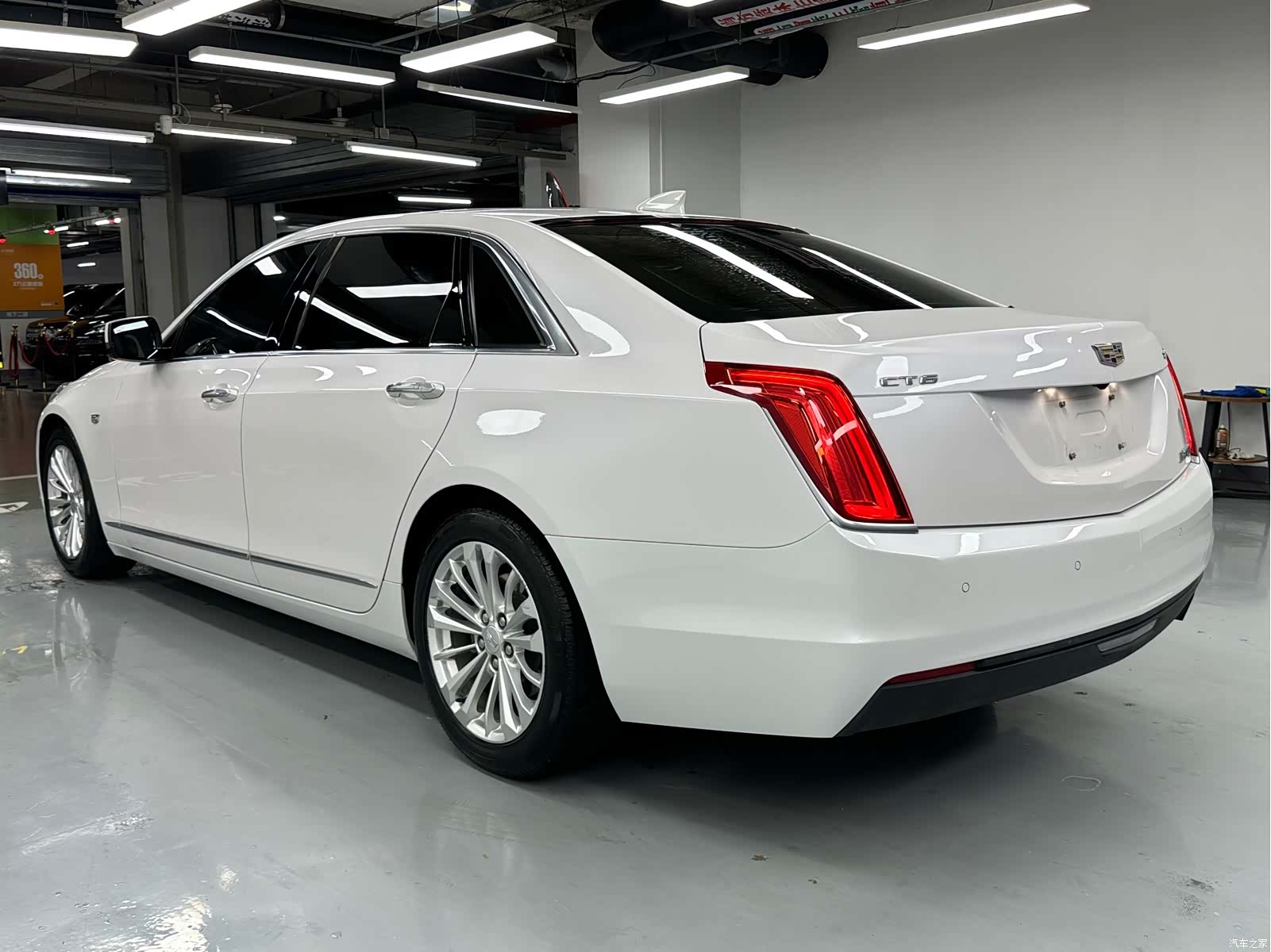 Cadillac CT6, 2016 6