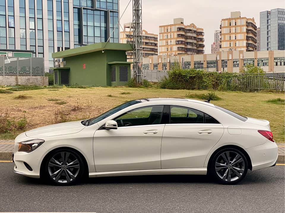 Mercedes-Benz CLA