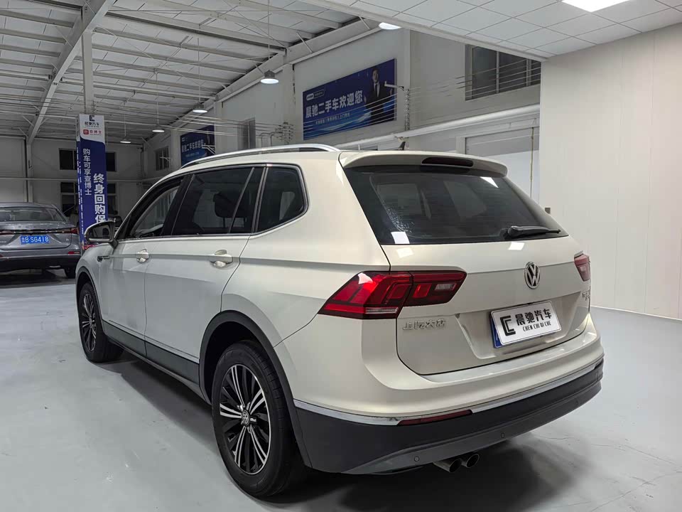 Volkswagen Tiguan L