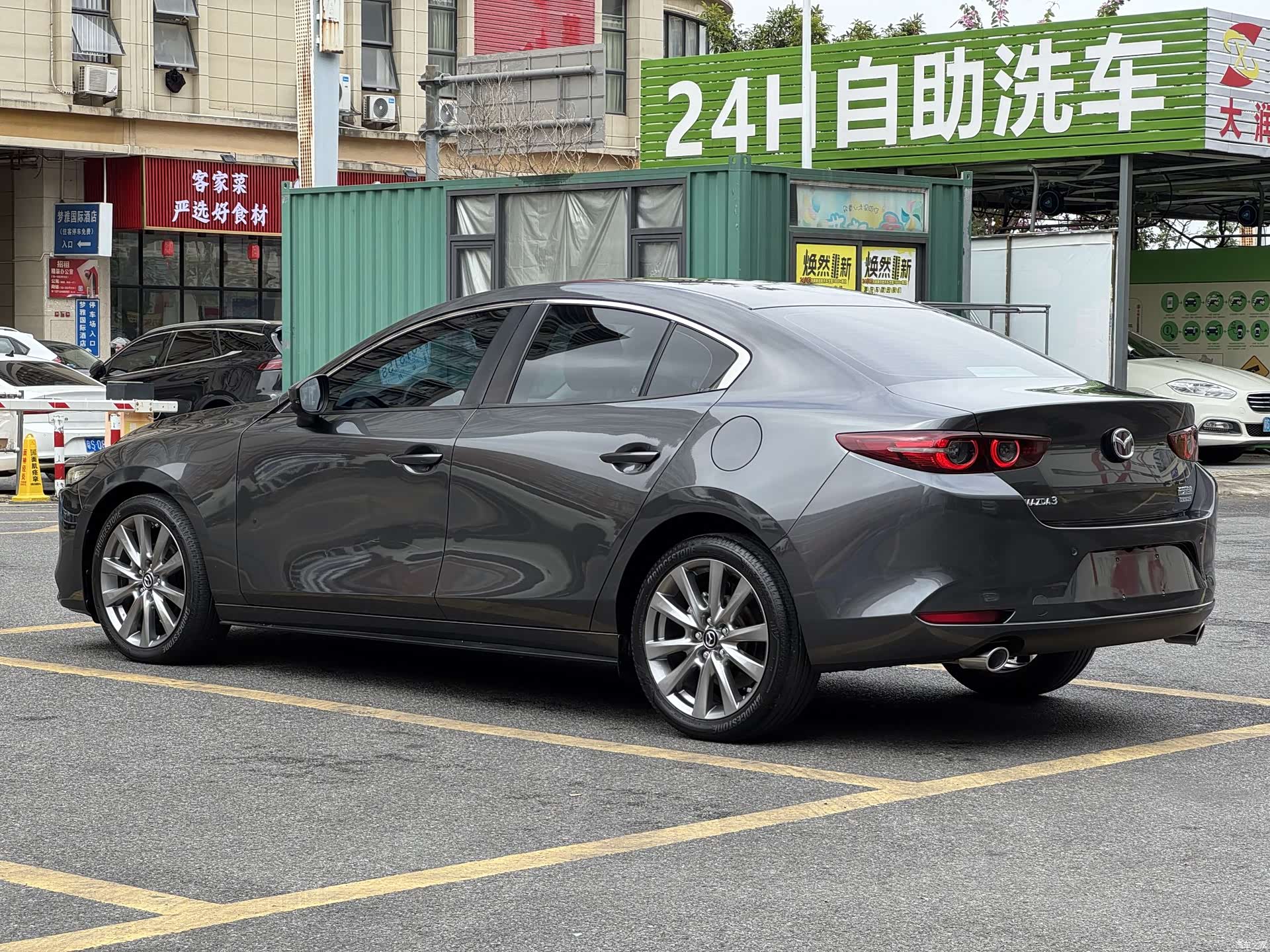 Mazda Mazda3, 2022 все фото