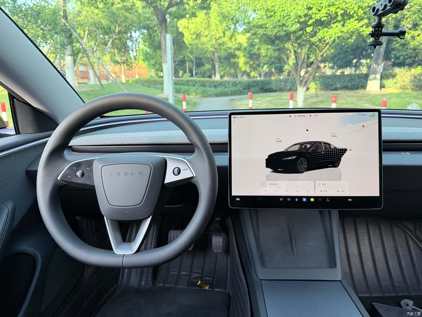 Tesla Model 3, 2025 6
