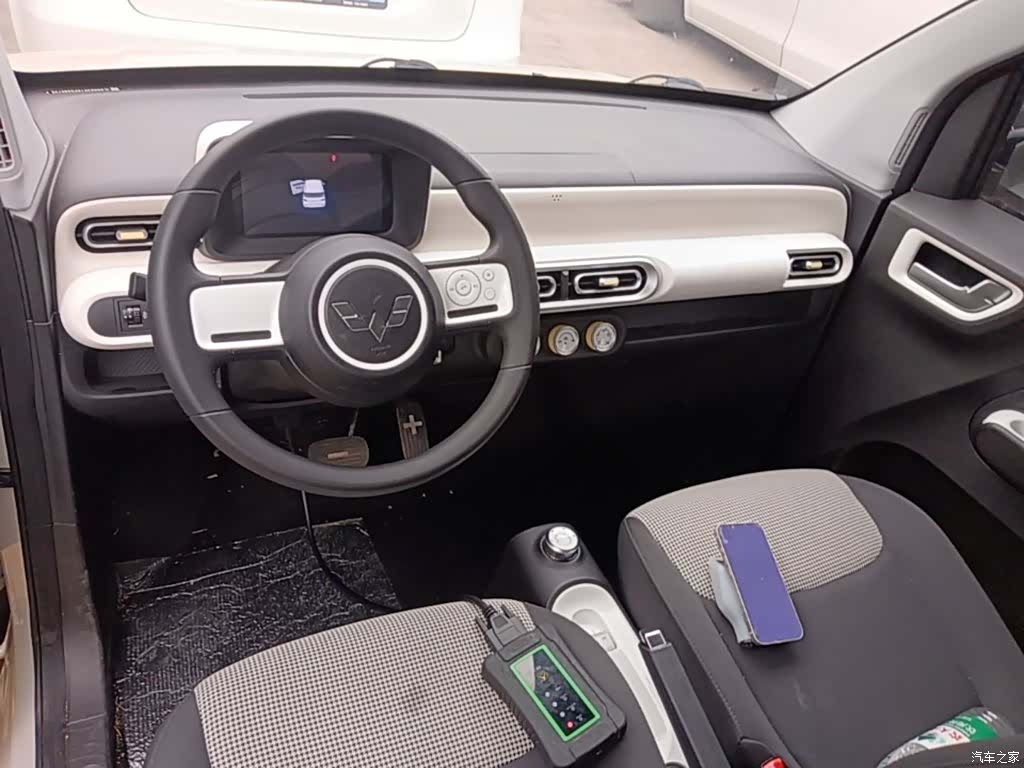 Wuling MINIEV, 2024 10