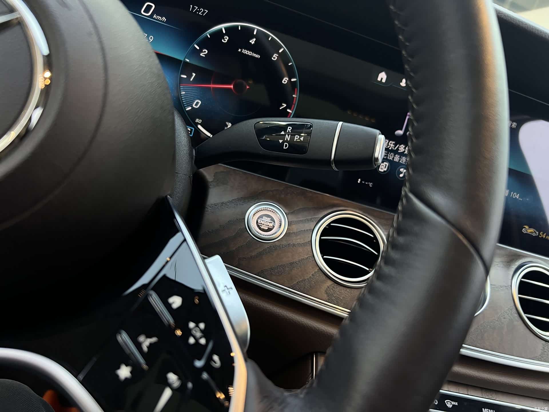 Mercedes-Benz E-Class, 2022 14