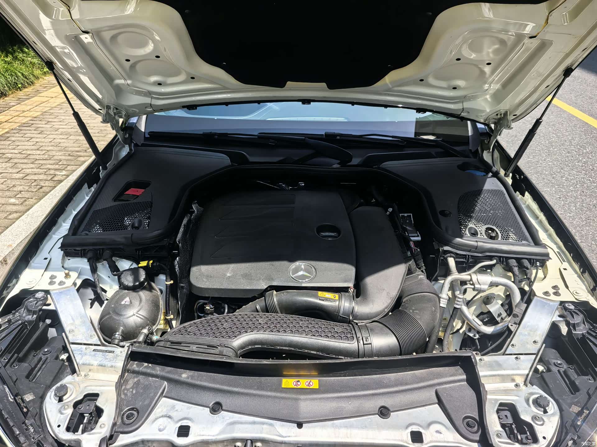 Mercedes-Benz E-Class, 2019 12