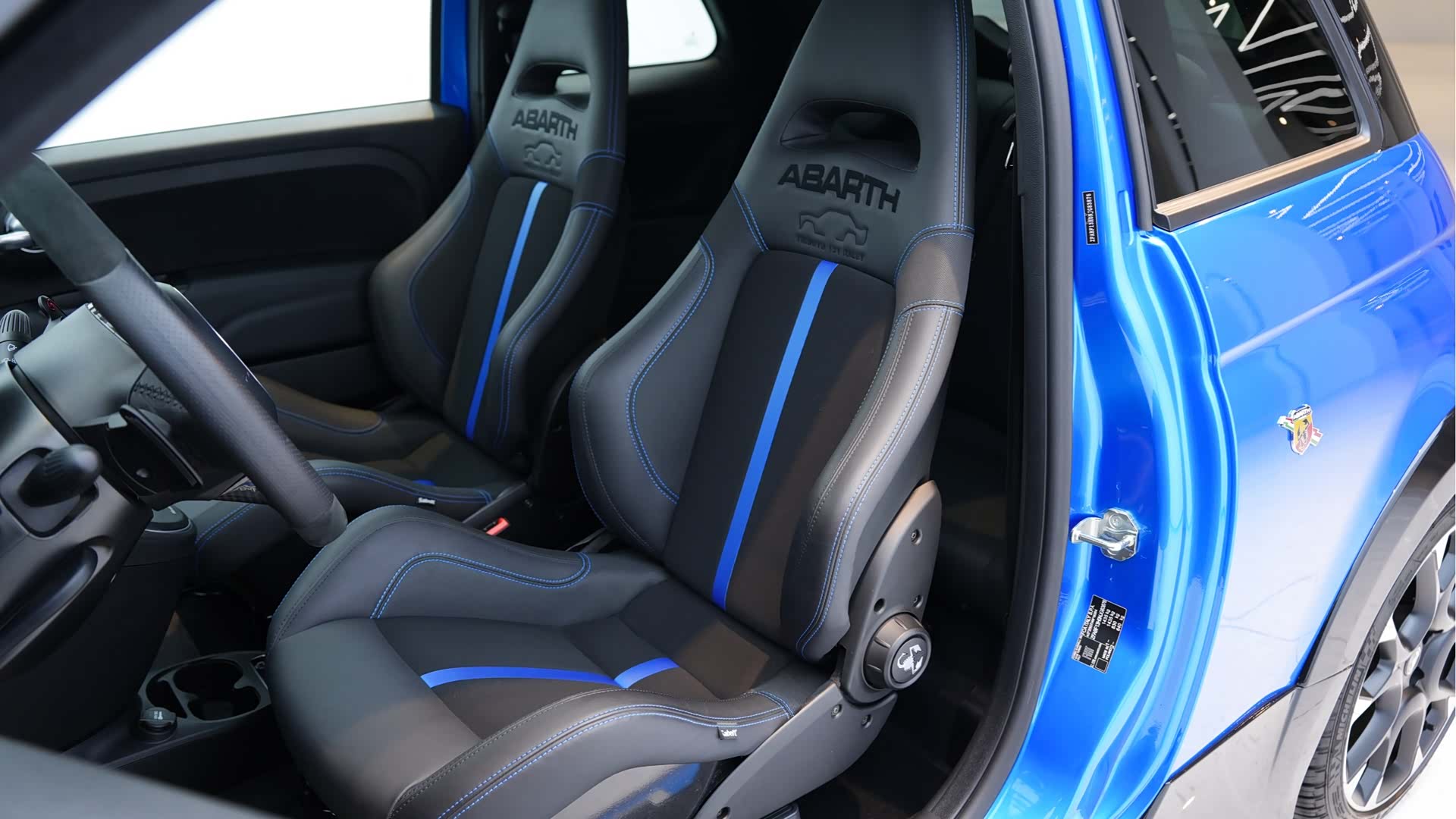 Abarth 695, 2024 10