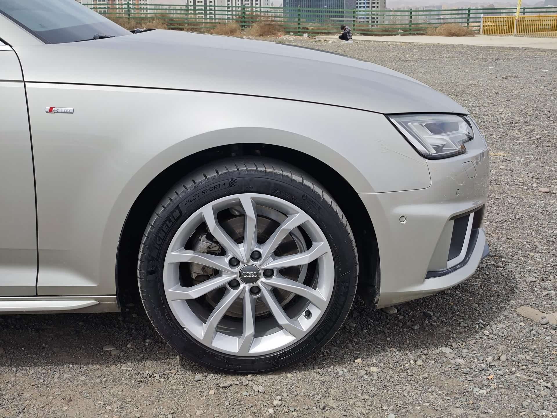 Audi A4L, 2019 14
