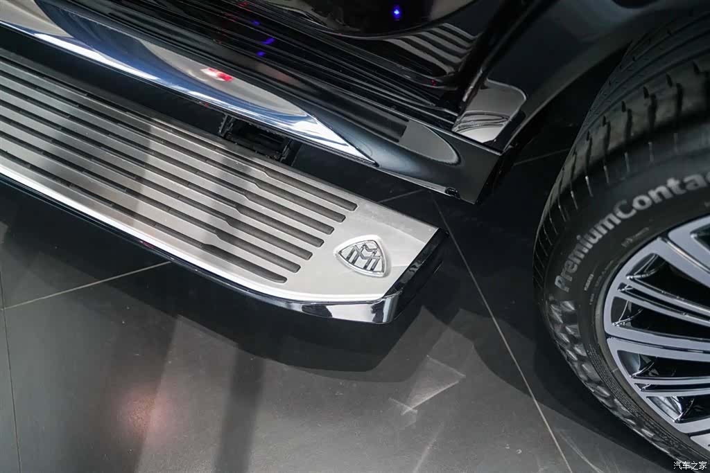 Maybach GLS, 2021 4